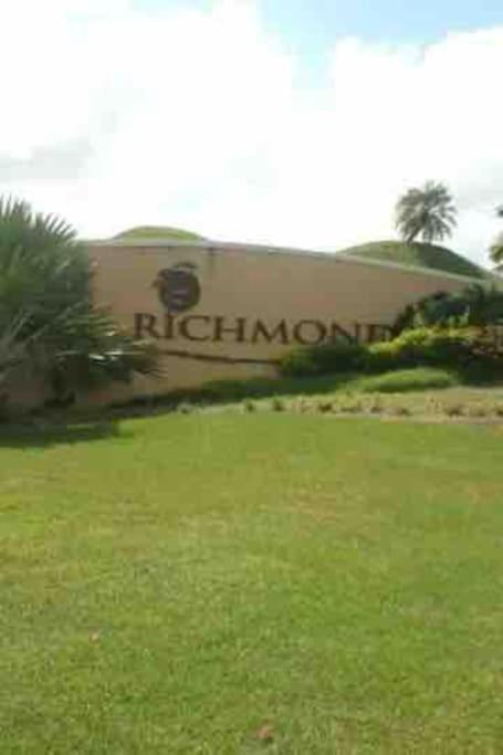 Sunset Palms & Villa Management Ltd Richmond ภายนอก รูปภาพ